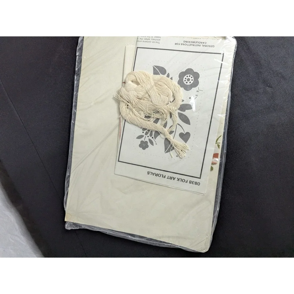 Vintage Folk Art Florals Charlette‎ Reilly embroidery kit Creative Circle 0838